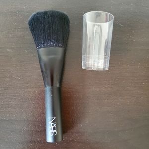 NARS blush brush